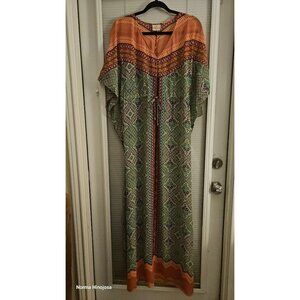 Vintage-Style Maxi Kaftan Dress With Multicolor Geometric & Floral Pattern Draws